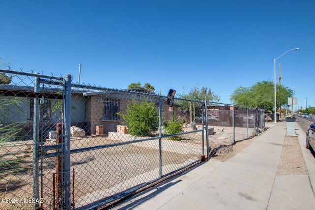 872 W Glenn, Tucson, AZ 85705