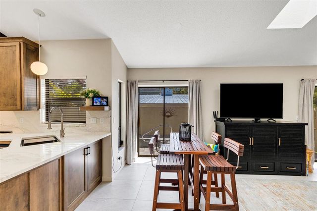 440 PALMETTO COURT 1, Venice, FL 34285