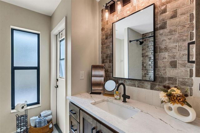 440 PALMETTO COURT 1, Venice, FL 34285