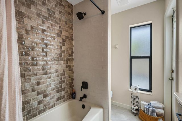 440 PALMETTO COURT 1, Venice, FL 34285