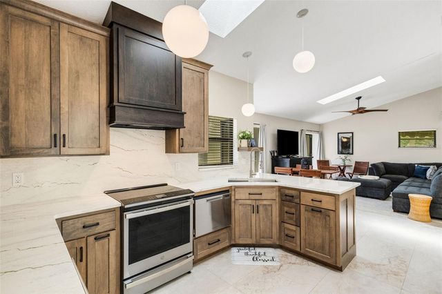 440 PALMETTO COURT 1, Venice, FL 34285