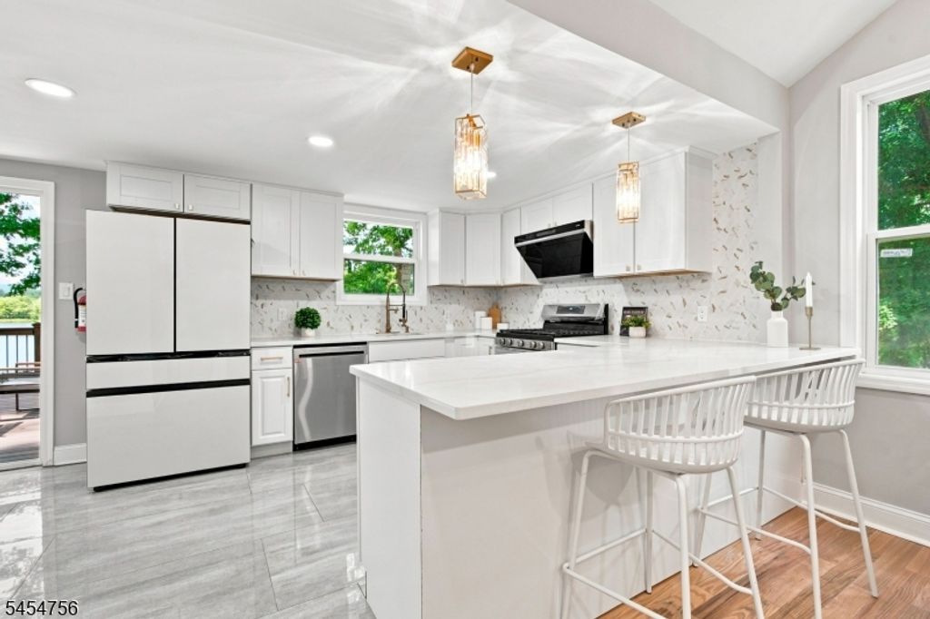 115 Wildwood Rd, Jefferson Twp., NJ 07438 — photo 3