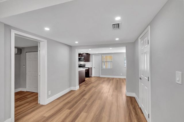 125 E Hart Street, Lantana, FL 33462