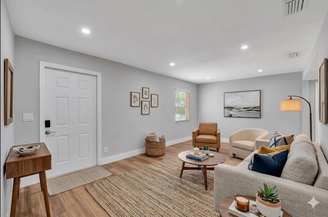 125 E Hart Street, Lantana, FL 33462