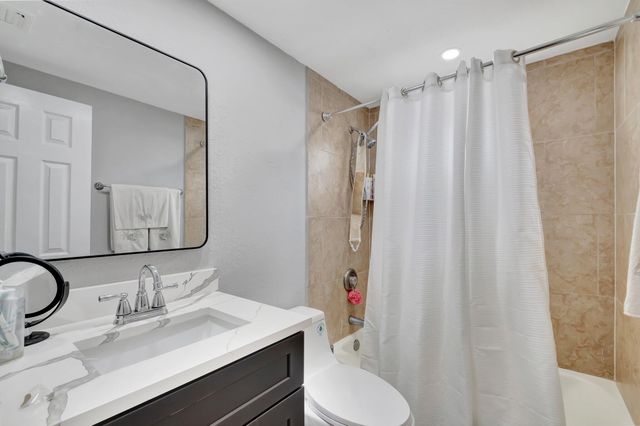 125 E Hart Street, Lantana, FL 33462