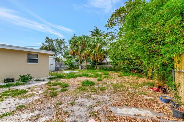 125 E Hart Street, Lantana, FL 33462