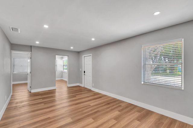 125 E Hart Street, Lantana, FL 33462