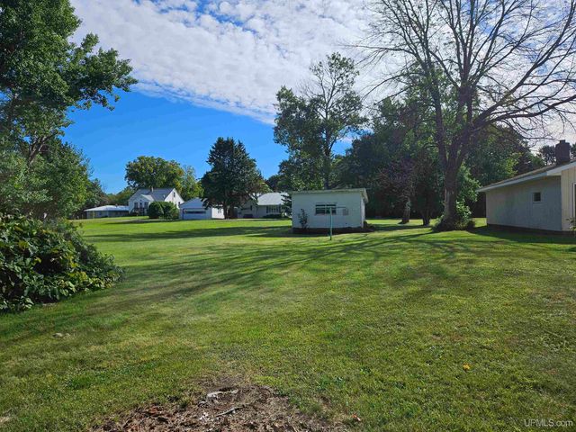 217 Mulock Street, Ontonagon, MI 49953