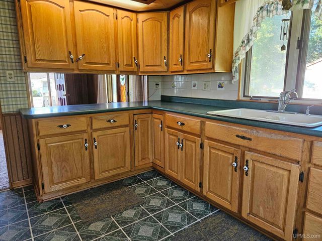 217 Mulock Street, Ontonagon, MI 49953