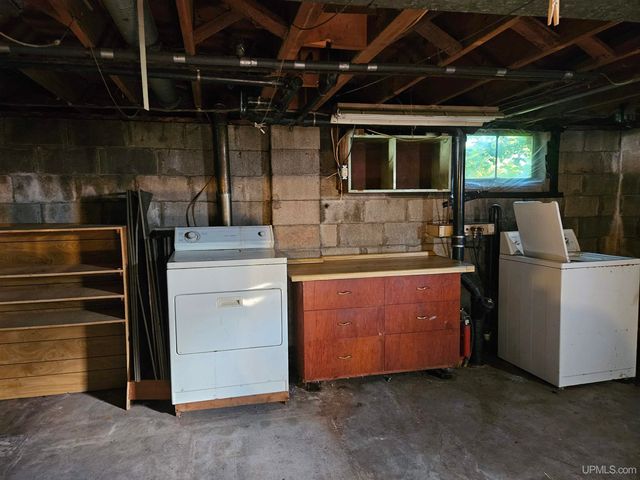 217 Mulock Street, Ontonagon, MI 49953