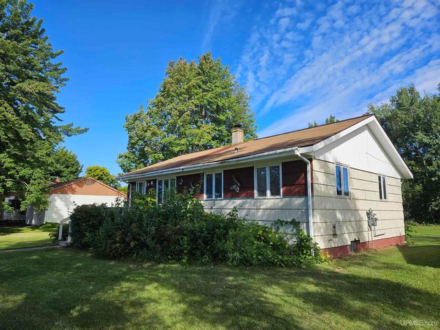 217 Mulock Street, Ontonagon, MI 49953