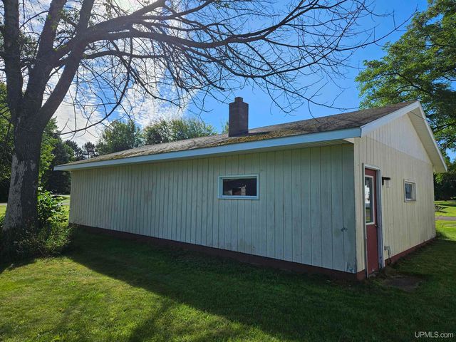 217 Mulock Street, Ontonagon, MI 49953