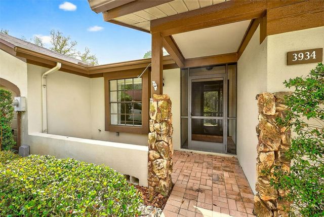 3934 SHORESIDE CIRCLE, Tampa, FL 33624