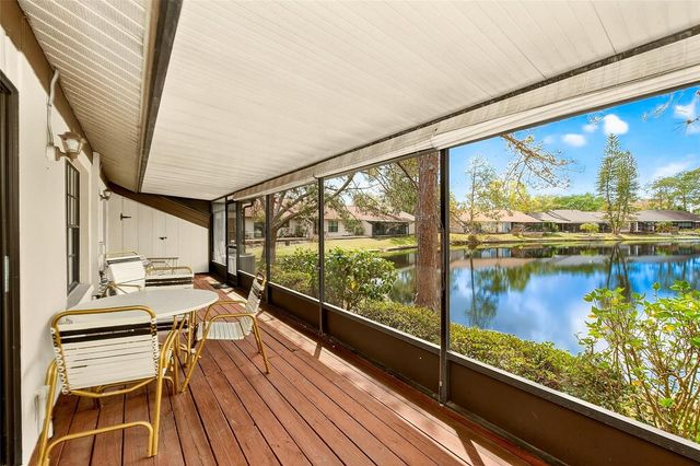 3934 SHORESIDE CIRCLE, Tampa, FL 33624