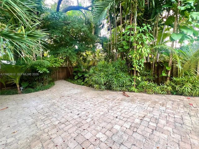 1900 Tigertail Ave 1, Miami, FL 33133