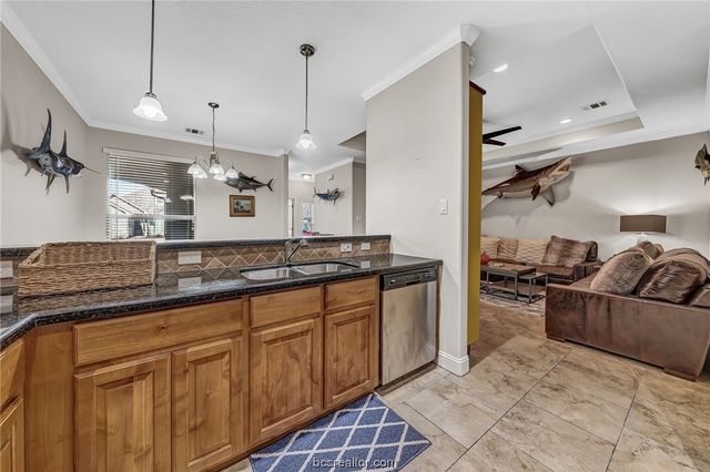 3802 Estes Park, College Station, TX 77845