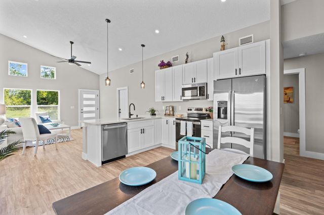 816 W 9th Street, St Augustine, FL 32084