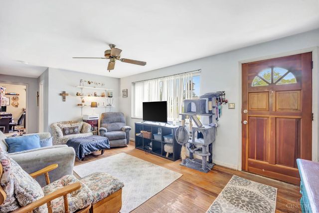 9315 Greenhedge Lane, Symmes Twp, OH 45140