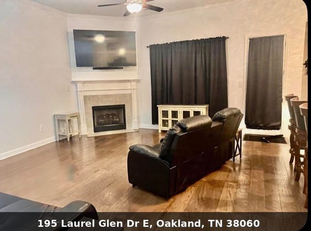 195 LAUREL GLEN DR E, Oakland, TN 38060