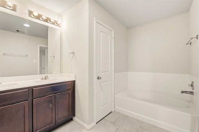 2202 Tannin Trace, Fresno, TX 77545