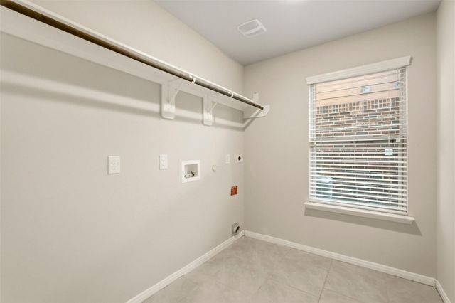 2202 Tannin Trace, Fresno, TX 77545