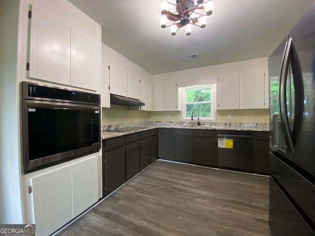 1947 Ga Highway 42, Byron, GA 31008