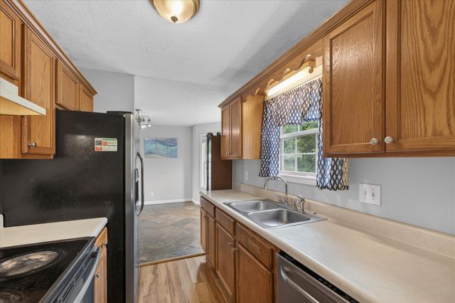 1862 Timberline Pl, Clarksville, TN 37042