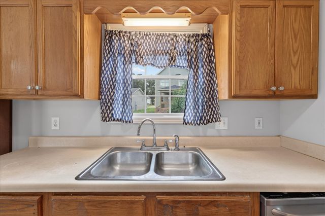 1862 Timberline Pl, Clarksville, TN 37042