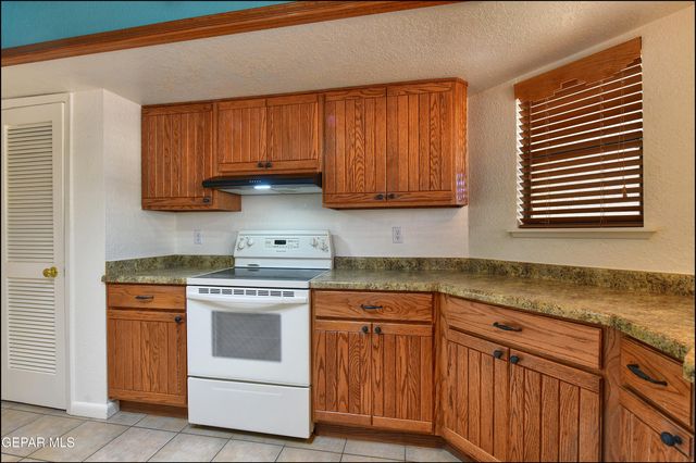 6130 SIERRA VALLE Lane, El Paso, TX 79912