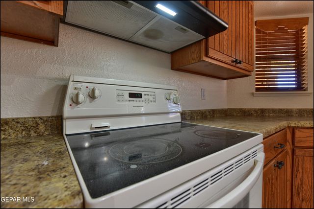 6130 SIERRA VALLE Lane, El Paso, TX 79912