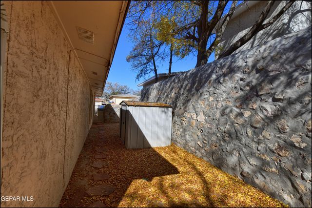 6130 SIERRA VALLE Lane, El Paso, TX 79912