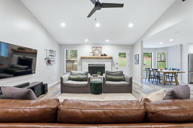11120 Hickory Hill Road, Little Rock, AR 72211