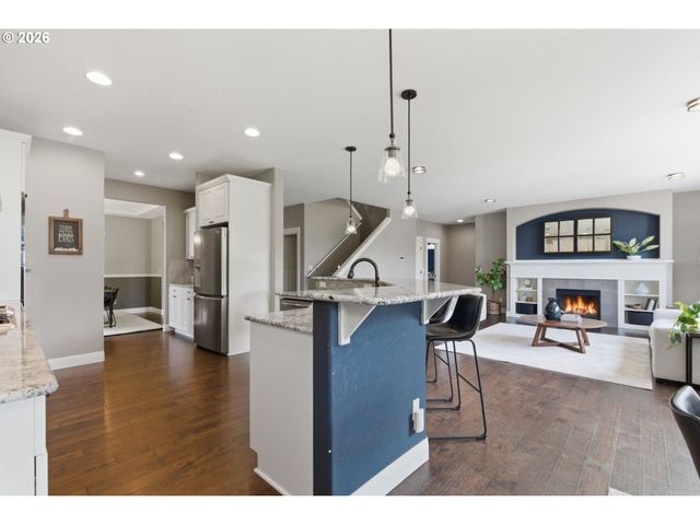 330 Se 13TH Pl, Canby, OR 97013