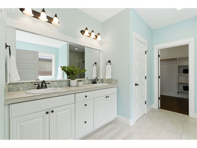 330 Se 13TH Pl, Canby, OR 97013