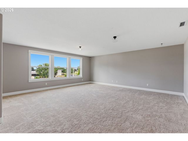 330 Se 13TH Pl, Canby, OR 97013