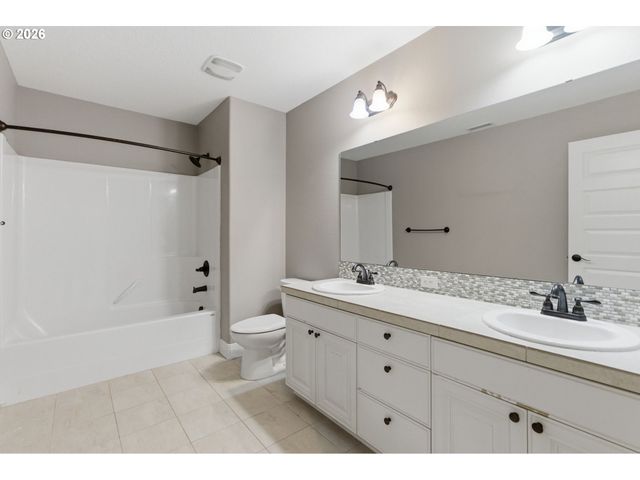 330 Se 13TH Pl, Canby, OR 97013