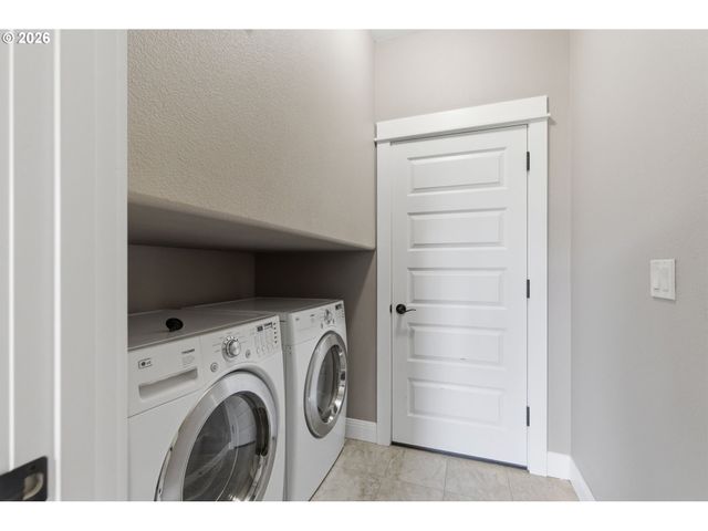 330 Se 13TH Pl, Canby, OR 97013