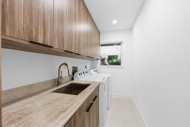 9677 N Springs Way, Coral Springs, FL 33076