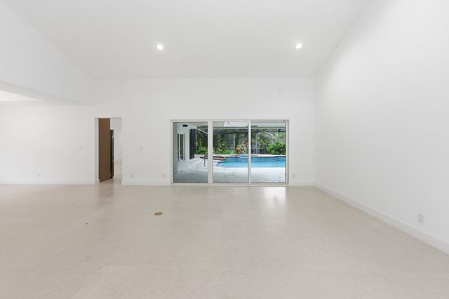 9677 N Springs Way, Coral Springs, FL 33076