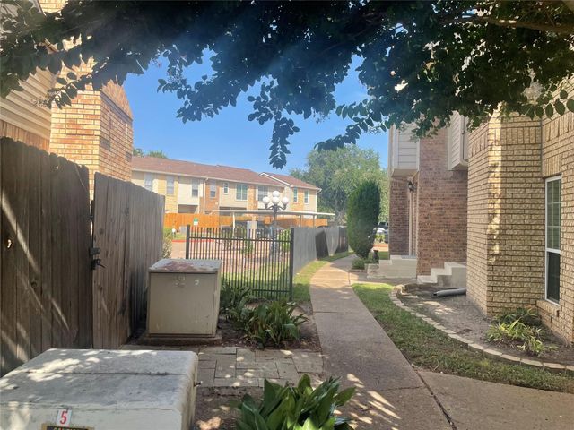 3600 Jeanetta Street 901, Houston, TX 77063
