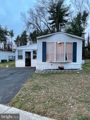 203 SHOREWIND RD #203, Bear, DE 19701