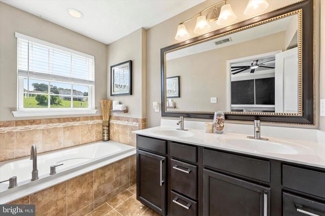 1840 HONEYSUCKLE CT, Downingtown, PA 19335