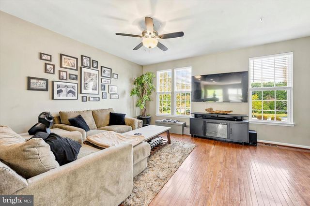 1840 HONEYSUCKLE CT, Downingtown, PA 19335