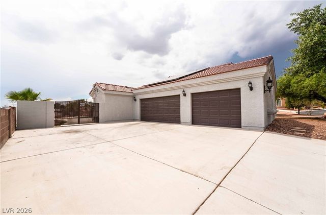 6315 North Grand Canyon Drive, Las Vegas, NV 89149