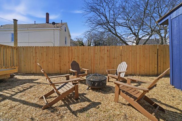 327 48th ST, Newport News, VA 23607