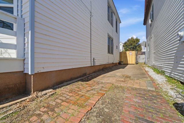 327 48th ST, Newport News, VA 23607