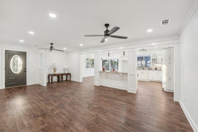 1739 Starwood DR, Cedar Park, TX 78613