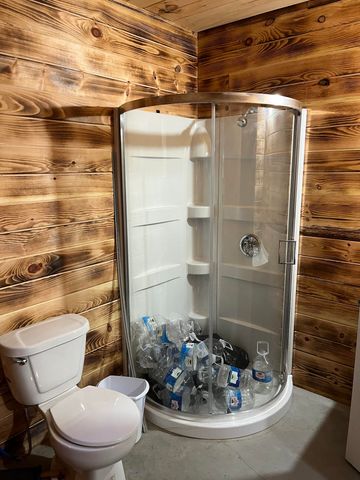 2748 Damron Creek Road, Russell Springs, KY 42642