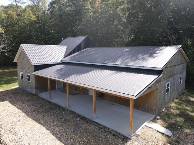 2748 Damron Creek Road, Russell Springs, KY 42642