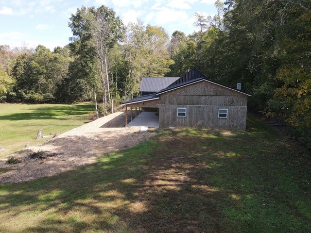 2748 Damron Creek Road, Russell Springs, KY 42642